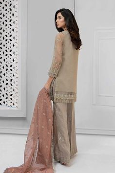 Designer suit Pakistani with elegant embroidery perfect for festive wear. Designer suits available in various styles and sizes in USA. Pakistani Frocks, Pakistani Party Wear Dresses, Party Wears, Suit Pakistani, Pakistani Suit, Pakistani Party Wear, Designer Suit, Pakistani Fancy Dresses, Party Dresses Online