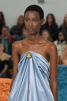 Loewe Fall 2023, Edgy Bridal, Fall 2023 Ready To Wear, 2023 Ready To Wear Collection, 2023 Ready To Wear, Detail Photos, Summer Inspiration, Runway Looks, Fall 2023