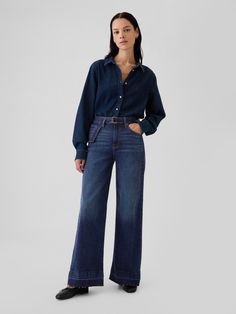 Fit: Fitted in the waist & hips with a full-length, relaxed wide leg.  This jean has a loose fit – Dark Wash Wide Leg Jeans, Wide Leg Black Pants, Full Length Jeans, Clothes Wishlist, Jeans Look, Denim Belt, Fall Jeans, Office Outfit, Indigo Denim