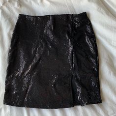 Tight Sparkly Mini Skirt With A Little Slit In The Bottom Left Nwt Sparkly Mini Skirt, Windsor, Mini Skirt, Womens Skirt, Tights, Mini Skirts, Skirt, Women Shopping, Black