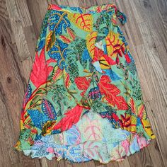 Nwot Christian Siriano Tropical Multicolor Ruffled High-Low Wrap Skirt, Size M New Without Tags, Never Worn!! Elastic Waist With Side Tie Closure Questions? Leave A Comment Below! Green Bottoms With Vibrant Print For Vacation, Spring Vacation Skirt With Vibrant Print, Green Skirted Bottoms For Summer, Spring Green Skirt With Tropical Print, Multicolor Floral Print Skirt For Beach Season, Spring Tropical Print Green Skirt, Spring Green Tropical Print Skirt, Green Floral Print Skirt For The Beach, Colorful Vibrant Summer Skirt