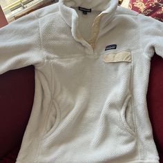 Patagonia Pullover Sweatshirt Like New Never Worn Outdoor Crew Neck Top With Kangaroo Pocket, Cozy Outdoor Tops With Pockets, Patagonia Winter Tops With Pockets, Casual Outdoor Tops With Kangaroo Pocket, Patagonia Casual Fleece Tops, Patagonia Tops With Pockets For Fall, Casual Patagonia Fleece Top, Patagonia Long Sleeve Tops For Outdoor, Patagonia Casual Outdoor Tops