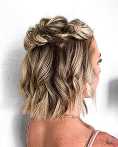 prom hairstyles for short hair with bangs Boho Hairstyles For Short Hair Wedding, Boho Wedding Hair Short, Formal Hairstyles For Short Hair, Cute Prom Hairstyles, Blonde Hair Tan Skin, Hair Tan Skin, Dance Hair