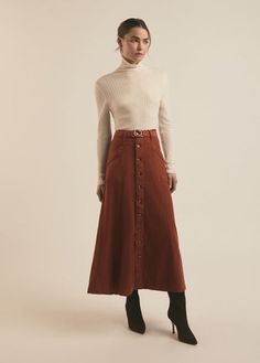 THE LILA SKIRT Long Skirt High Boots, Suede Maxi Skirt Outfit, Trending Skirt Outfits, Long Suede Skirt, Mob Style, Canvas Skirt, Suede Skirt Outfit, Equestrian Saddle, Winter Skirts