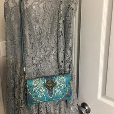 Easy To Carry Cross Body Wallet W/ Great Strap So Pretty, Has A Wrist Strap As Well Tan Clutch, Silver Clutch, Turquoise Accents, Gorgeous Leather, Beaded Clutch, Clutch Pouch, Genuine Leather Wallets, Leather Wristlet, Private Label