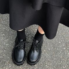 Dark Academia Brogue Shoes Cultivate a dark academia vibe with these cute and classic lace-up shoes with a slightly chunky platform sole. Available in a matte black or patent leather finish. Toe shape: Round. Material: Fake P.U. Leather. Size 35 36 37 38 39 USA Women's Size 4 5 6 7 8 Foot Length 22.5cm 23cm 23.5cm 24cm 24.5cm Black Chunky Platform Heels, Sepatu Platform, Emo Shoes, Oxfords Women, Hak Tinggi, Heels Aesthetic, Punk Boots, Black Punks, Women Platform Shoes