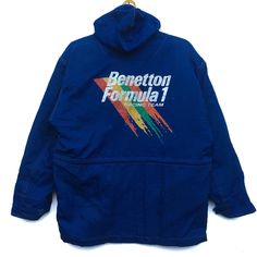 PLEASE ASK ANY QUESTION BEFORE BUYING THIS IS USED CLOTHING PLEASE DONT EXPECTED IT TO BE LIKE NEW OR IN PRISTINE CONDITION vtg BENETTON sweatshirt United Colour Of Benetton pink colour 90s Made in Italy tag Benetton material polyester 100% saiz on tag 48 Mesasures About ( Approximately) -Armpit to Ampit : 25.5 inch -Length (back collar down) : 31 inch Condition : used vintage condition 8/10 **No Stains No Tears And No Hole** Formula 1 Racing, Team Jackets, Racing Jacket, Jacket Hoodie, Racing Team, A Bathing Ape, Fashion Logo, Zip Up Sweater, United Colors Of Benetton