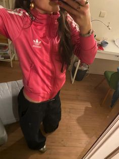 Streetwear Pink Outfit, Adidas Tracksuit Outfit, Outfit Inspo Winter, Outfit For School, Tracksuit Outfit, Adidas Tracksuit, Fashion Crochet, Basic Needs, Adidas Pink