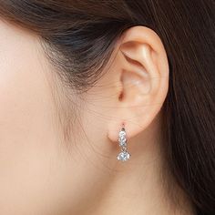 Enhance your ensemble with these sophisticated temperament earrings, perfect for adding a touch of class to any outfit. Featuring stunning cubic zirconia stones set in high-quality alloy and plated in a beautiful platinum color, these earrings offer a timeless and versatile accessory suitable for any occasion. *  Crafted with care and designed to impress, these earrings are a must-have addition to any jewelry collection, combining sophistication and enduring style. * A gift for your daughter, mo Modern Cubic Zirconia Earrings, Dangle Cubic Zirconia Diamond Earrings, Cubic Zirconia Dangle Diamond Earrings, Cubic Zirconia Diamond Dangle Earrings, Modern Diamond White Earrings, Elegant Hypoallergenic Crystal Earrings With Cubic Zirconia, Delicate Crystal Bridal Earrings, Minimalist Cubic Zirconia Crystal Earrings, Minimalist Hypoallergenic Bridal Earrings