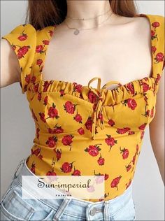 Sun-Imperial - Women Sweetheart Tie Neck Top With Hollow Out Back In Yellow Floral Print – SUN-IMPERIAL Cute Fitted Square Neck Top, Cute Fitted Tops With Square Neck, Cute Fitted Top With Square Neck, Cute Yellow Fitted Blouse, Cute Fitted Sleeveless Blouse, Summer Floral Print Crop Top With Square Neck, Summer Top With Floral Print And Square Neck, Flower Tops Outfit, Tie Neck Top