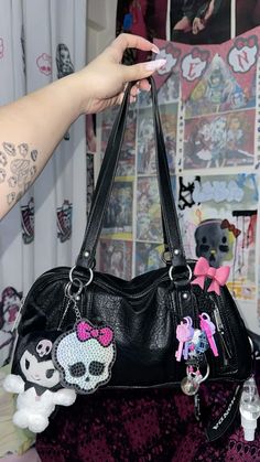 Life Ideas, Pretty Bags, Cute Purses, Scrapbook Journal, Cute Bags, Doll Accessories, Fun Bags, Monster High, Dolls