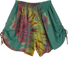 Light and fun, flattering and versatile shorts with a side drawstring, classic hippie shorts with all over tie dye work. They feature an elastic waistband and are perfect for mixing and matching for different looks. #tlb #Misses #beachwrap #TieDye #bohemianfashion #HippeShorts Coco Calypso, Sage Green Tie, Hippie Shorts, Tie Dye Girl, Tie Dye Hippie, Boho Tie Dye, Green Tie Dye, Earthy Outfits, Hippie Clothes