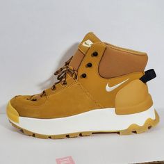 Nike Boot High Top Shoes Womens Size 10 Wheat Brown City Classics Nike Boot, Womens Navy Shoes, Nike Gym Shoes, Nike Air Max Dia, Brown City, Nike Brown, Nike Boots, Black Nike Shoes, Huarache Run