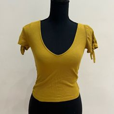 Brand New Without Tags Perfect Condition Stretchy No Flaws Very Flattering Neckline Forever 21 V-neck Summer Crop Top, Forever 21 V-neck Crop Top For Summer, Forever 21 V-neck Crop Top For Spring, Forever 21 Trendy V-neck Crop Top, Trendy V-neck Crop Top By Forever 21, Forever 21 V-neck Tops For Day Out, Chic V-neck Crop Top Forever 21, Fitted Casual V-neck Top For Day Out, Chic V-neck Top From Forever 21