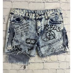 Product Description Product Name : Custom Distressed Denim Knee Shorts * Product Condition: Brand New (Ds) * Product Price : $250 * Authentic * Brand : Custom * Item Code Sku : * Color-Way : Blue * Size Report: 32 ( M) * Waist: 17 Inch * Inseam: 7 Inch * Leg Opening : 10.5 * Front Rise: 10 Inch * Thigh: 11.5 Inch * Knee: 10.5 Inch * Length: 16 Inch Punk Style Dark Wash Bottoms For Spring, Summer Streetwear Distressed Bottoms, Distressed Denim Blue Recycled Denim Bottoms, Light Wash Edgy Bottoms For Summer, Edgy Light Wash Bottoms For Summer, Edgy Washed Bottoms For Spring, Punk High Waist Denim Jean Shorts, Punk Style High Waist Denim Jean Shorts, Punk High-waisted Denim Jean Shorts