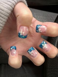 Blue Winter Nails Snowflakes, Snowflake Nails Short, Christmas Sparkle Nails, Disney Fall Nails, Nail Design 2023, Nails Snowflakes, Nail Holiday, Winter Nails Christmas