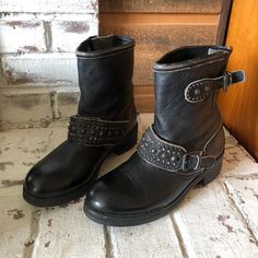 Ash Boots Women’s 39 It Has A Couple Of Minor Scratches But Is In Great Condition. Ash Boots, Ash Shoes, Boots Women, A Couple, Bootie Boots, Womens Boots, Ash, Ankle Boots, Women Shoes