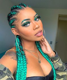 MARINA VIANA 43. E também variar nas tranças Pink Box Braids, Purple Box Braids, Braids Styling, Black Box Braids, Colored Box Braids, Faux Locks, Afro Braids, Colored Braids, Box Braid