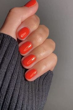 Rivivi l'estate sulle tue unghie: il fascino irresistibile dell'arancio Orange Gel Nails Short, Gel Nails Red, Winter Gel Nails, Red Orange Nails, Trendy Nails Ideas, Winter Nails Gel, Aging Face