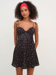 Chic and effortless, the Adira black mini dress is the perfect sundress for warm days and balmy nights. With gathering and a fixed knit and the neckline, this simple floral dress has true minimalist appeal. Simple Floral Dress, Mini Dress Black, Black Mini Dress, Wedding Lingerie, Bohemian Dress, Black Mini, Fall Dresses, Black Design, Mini Black Dress