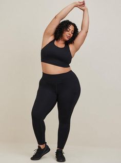 Matching Style(s): Search 11031285 FIT Model is 5'10” wearing size 1. . High rise. Full length. Measures 26” inseam. . MATERIALS + CARE Performance Core knit fabric: Our signature fabric smooths, lifts and supports whether you're working out or hanging out. Stretch level: Maximum 4-way stretch so you can move without restrictions. Breathable to keep you cool. Maximum coverage and never see-through. Moisture wicking keeps you dry. Smoothing tech delivers light compression. 83% nylon, 17% spandex. Normal Poses, Fitness Poses, Women Fitness Photography, Anatomy References, Plus Size Fitness, Female Pose, Drawing Lesson, Plus Size Work, Figure Reference