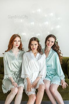 Silk  Bridesmaid Robes, Gift for Bridesmaid, Satin Lace Robes, Bridesmaid Gifts, Bridal Robes, Brida Bachelorette Party Robes, Bride Robe Lace, Bridal Shower Robes, Kimono Woman, Bridal Robe Lace, Silk Bridesmaid Robes, Flower Girl Robes, Satin Bridesmaids Robes, Bridesmaid Satin