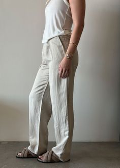 Trouser style linen pants fit for spring and summer. Fit: Regular fit, take your true size. Model is 5'9" and wearing a size small. Fixed waistband with belt straps. Materials + Care: 55% linen 45% viscose. hand wash cold and air dry followed by light iron or steam. Return Policy Linen Pants Fit, Style Linen Pants, Pants Fit, Trouser Style, Linen Pants, Workout Pants, Air Dry, Steam, Return Policy