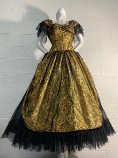 For Sale on 1stDibs - 1980s Jean-Louis Scherrer Yellow Silk & Chantilly Lace Voluminous Ballet-Lenth Gown: Antibellum silhouette with boned bodice and structured underpinnings Boned Bodice, Yellow Silk, Chantilly Lace, Celebrity Style, Bodice, Evening Dresses, Ballet, Silk, Lace