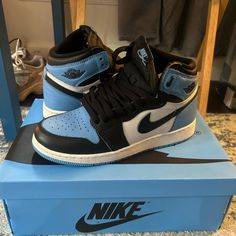 Nike Air Jordan one mid UNC toe These shoes aren’t very good condition as shown in the pictures size 6y #nike #Streetwear #basketball #Air Jordan #vintage Jordan Ones, Nike Streetwear, Picture Sizes, Nike Air Jordan, Air Jordan, Air Jordans, Nike Air, Jordan, Basketball