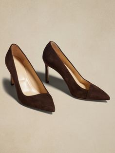 Classic Pumps, Tres Chic, Suede Pumps, Curator Style, Lambskin Leather, Stiletto Heel, Brown Suede, Leather Working, Black Suede