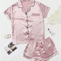 Pink Pajamas Set From Shein Kids. Size Xl In Kids Or Size 12. New Never Worn. No Tag. Pink Pjs, Kostuum Halloween, Pijamas Women, Silk Pjs, Silky Pajamas, Satin Pj Set, Pyjama Satin, Cute Pjs, Seluar Pendek