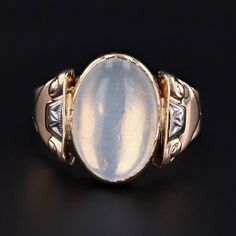 Vintage Oval Moonstone Ring of 10k Gold 10k Gold Ring, Jewelry Organizer Diy, Jewelry Post, Handmade Rings, Geometric Jewelry, Moonstone Ring, Favorite Rings, Vintage Ring, Ring Vintage