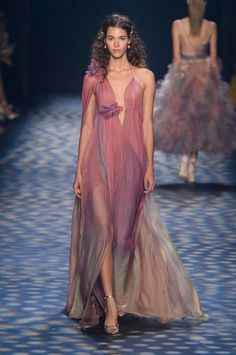 Marchesa Spring, Runway Beauty, Runway Dresses, Vestidos Prom, Fashion Week Runway, Spring Summer Dress, Marchesa, Style Expert