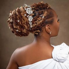 17 Most Flattering Wedding Hairstyles for Locs in 2024 Wedding Headpiece With Locs, Wedding Loc Styles Brides, Loc Wedding Hairstyles Brides, Wedding Hairstyles Locs, Wedding Hairstyles For Locs, Locs Wedding Hairstyles, Hairstyles 2023 Trends