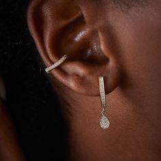 "This unique 14K gold piercing is the perfect non-pierced cartilage pave diamond ear cuff, a beautiful solid gold ear wrap. This non-pierced diamond cuff is a unique edgy way to add more sparkle to your ear. It is designed to be placed on your cartilage, so no piercing is needed. **Sold as a single ear cuff (other earrings in the pictures are for reference only) Materials & Measurements: ✤ 14K yellow/rose/white gold. Please select your favorite color from the drop-down menu, when ordering. ✤ 0.1 Gold Diamond Huggie Ear Cuff, Gold Ear Cuff With Diamond Accents For Anniversary, Gold Huggie Ear Cuff For Wedding, Reward Board, Minimalist Ear Piercings, Ear Bar, Cartilage Ear Cuff, Piercing Conch, Teardrop Diamond