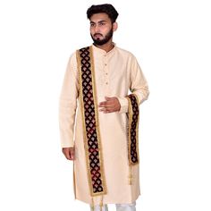 Handmade men stole for kurta set of sherwani                            Material- velvet Look- traditional & ethnic Package content- one piece sherwani dupatta with tassels attached Care: dry clean wash only Traditional Mens Wear, Kurta Set For Wedding, Stole For Men, Wedding Shawls, Marriage Anniversary, Diwali Festival, Indian Man, Wedding Shawl, Look Older