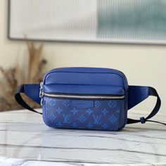 Blue Limited Edition Outdoor Waist Bag combines Monogram canvas and soft Taïga leather, using harmonious tones to outline modern lines. The internal structure is well-organized, and you can safely store your belongings while freeing your hands. 

Dimensions: 21.0 x 17.0 x 5.0 cm Louis Vuitton Yayoi Kusama, Louis Vuitton Capucines, Large Cosmetic Bag, Lv Purse, Lv Shoes, Medium Handbags, Lv Belt, Lv Handbags, Lv Wallet