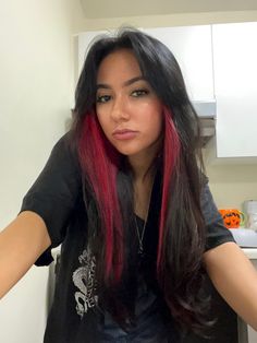 Streaks In Black Hair, Red Hair Underneath, Halo Hair Color, Red Halo Hair, Hair Color With Bangs, Red Hair Streaks, Black Red Hair, Split Dyed Hair, Pink Hair Dye