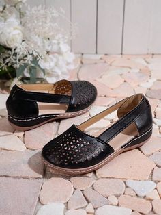 Comfortable Black Slip-on Flats, Black Slip-ons With Ortholite Insole For Spring, Comfortable Black Flats With Round Toe, Black Comfortable Flats With Round Toe, Black Flats With Round Toe, Black Non-slip Flats For Spring, Comfortable Black Closed Toe Flats, Casual Black Closed Toe Flats, Summer Synthetic Walking Shoes With Ortholite Insole