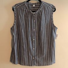 Old Navy Pinstripe Button Blouse Brand New Heather Black Blue Gray Check Out My Closet For Bundle Discounts Sheer Embroidered Top, White Polka Dot Top, Sheer Floral Top, Navy Blouse, Button Blouse, Sheer Shorts, Black And White Blouse, Navy And Brown, Old Navy Women