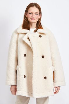 Reversible suede & shearling coat Heidi Caillier, Beige Coat, Notch Collar, Shearling Coat, How To Sew, Faux Fur Coat, Curator Style, Happy Sunday, Girls Night