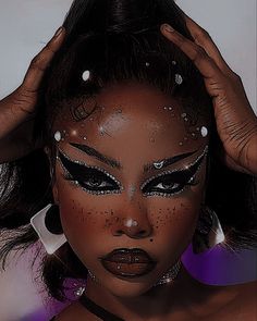 Sliver Makeup, Dark Angel Makeup, Dark Fairy Makeup, Birthday Makeup Looks, Nye Makeup, Angel Makeup, Witch Makeup, Amazing Halloween Makeup, Makeup For Black Skin