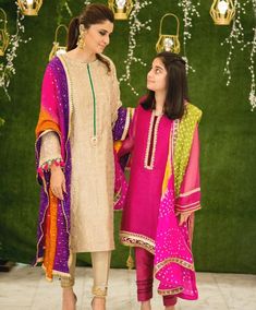 Pakistani Party Wear Dresses, Mom Daughter Outfits, Girls Dresses Sewing, Pakistani Party Wear, Pakistani Fashion Casual, Pakistani Wedding Outfits, Girls Frock Design, Combo Dress, Designer Party Wear Dresses