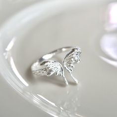 size: US 6 adjustable for up to 2 ring sizes material: sterling silver Butterfly Rings Jewelry, Ring Butterfly, Angel Ring, Aesthetic Girly, Fashion Queen, Pinterest Aesthetic, Butterfly Ring, Ring Sizes, Girly Jewelry