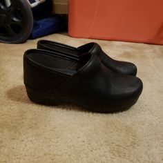 Like Brand New! Only Wore 8 Times. Too Small And Couldn’t Return Without Receipt. Black Closed Toe Slip-ons With Arch Support, Black Slip-resistant Flat Heel Slip-ons, Black Synthetic Slip-ons For Workwear, Black Synthetic Slip-ons For Work, Black Slip-ons With Ortholite Insole And Flat Heel, Black Slip-ons With Arch Support For Work, Black Clogs With Arch Support For Work, Black Slip-on Clogs With Ortholite Insole, Classic Black Clogs With Flat Heel