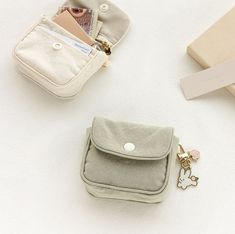 not mine #aesthetic #minimal #pastel Cute Zipper Pouch, Pouches For School, Mini Bag Diy, Essentials Pouch, Cute Pouches, Small Pouch Bag, Mini Pouch Bag, Diy Pouch, Keychain Pouch