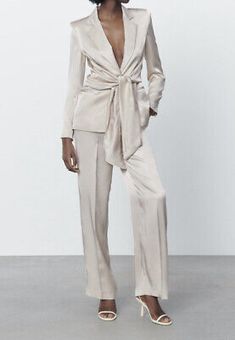 Pinterest Zara Suits Women, Zara Suits, Satin Trousers, Satin Blazer, Long Blazer, Grey Blazer, Fitted Blazer, Zara Jackets, Grey Pants