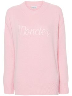 rose pink virgin wool-cashmere blend knitted construction embroidered logo to the front ribbed trim round neck long sleeves straight hem Embroidered Jumper, Moncler Logo, Yoko London, City Dress, Iconic Bags, Summer Beach Wear, Lady Dior, Knitwear Women, Rose Pink