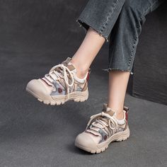 Gender: Women Type: Casual Shoes Main Materials: Cowhide, Textile Insole: Pigskin Sole: Rubber Type of... Oxford Boots, Summer Heels, Lace Up Sandals, Fall Shoes, Fashion Seasons, Retro Stil, Spring Shoes, Winter Shoes, Estilo Retro