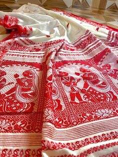 Item....Baluchuri Saree Fabric...Pure Cotton Work...Thread weaving work Length...Saree 5.5 mtr Bp...1 mtr Care...Dry wash Luxury Cotton Silk Saree With Border, White Traditional Wear With Woven Motifs For Navratri, Traditional White Dupatta With Woven Motifs, White Dupatta With Woven Motifs For Wedding, White Saree With Woven Motifs For Traditional Ceremonies, White Folk Traditional Wear With Woven Motifs, White Wedding Saree With Weaving Work, White Saree With Woven Motifs In Traditional Drape, White Saree With Woven Motifs For Festivals